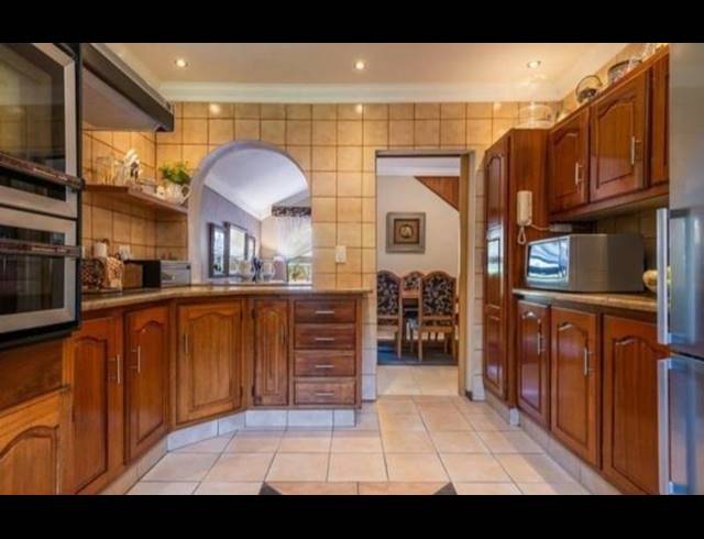 3 BEDROOM HOUSE FOR SALE IN MULBARTON